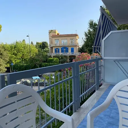 Апартаменты Mondello Sea House Палермо